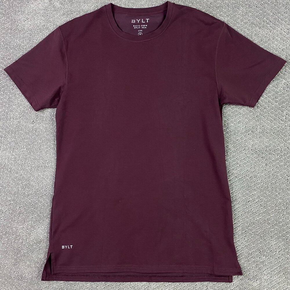 NWOT BYLT T Shirt Men's Medium Basic Crew Split Hem Lux Short Sleeve Burgundy